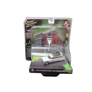Johnny Lightning Ghostbusters Headquarters Ecto-1A 1959 Cadillac w Diorama
